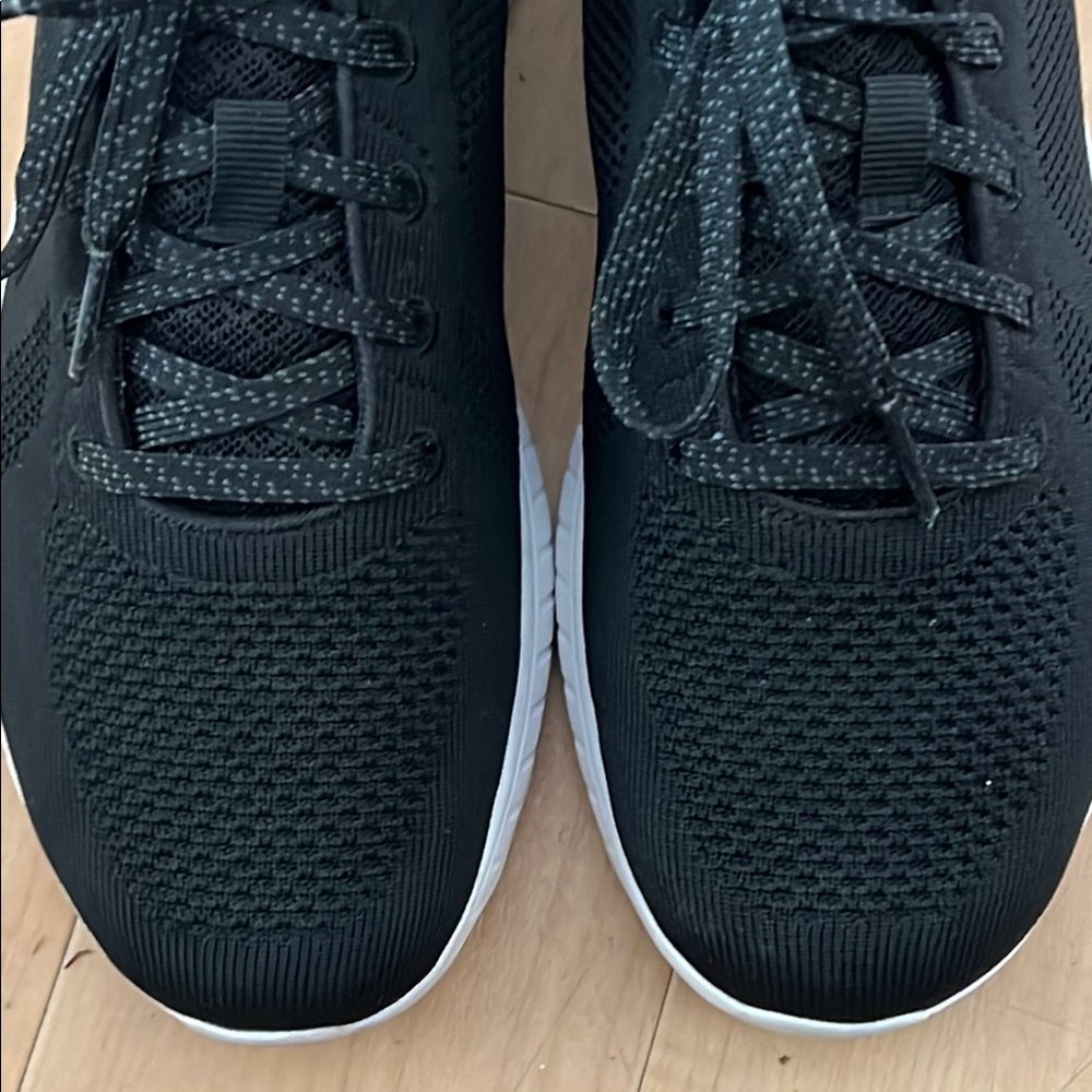 Skechers Black and White Sneakers Modern Knit Design - Picture 9 of 13
